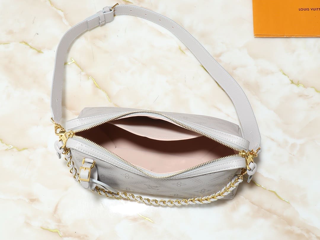 Louis Vuitton M13157 Hand It All PM