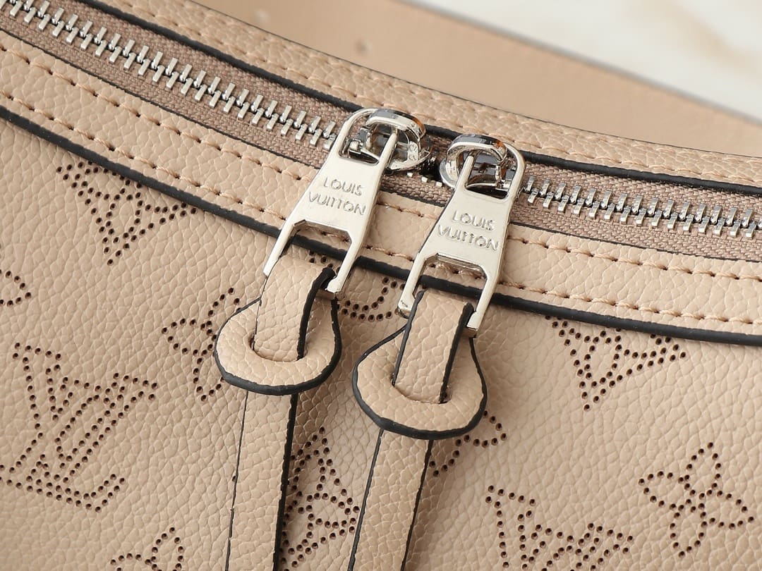 Louis Vuitton M24255 Hand It All PM