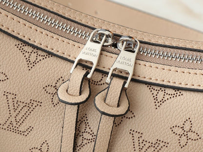 Louis Vuitton M24255 Hand It All PM