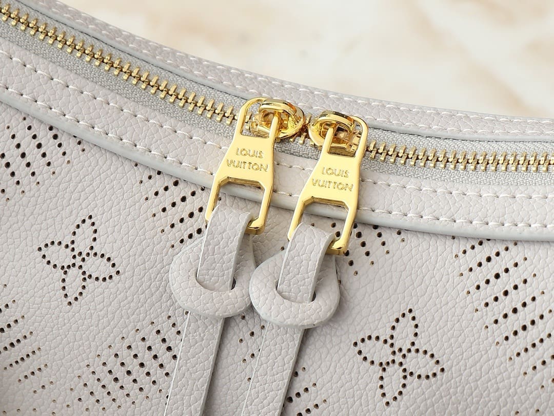 Louis Vuitton M13157 Hand It All PM