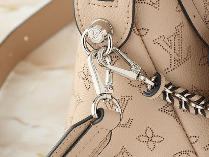 Louis Vuitton M24255 Hand It All PM