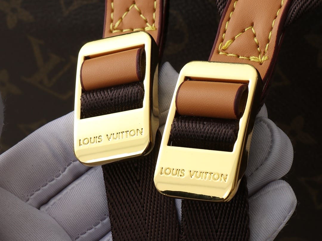 Louis Vuitton M14015 Montsouris Cargo Backpack