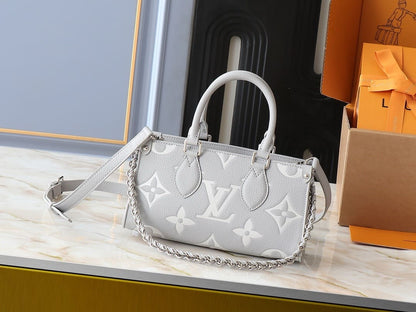 Louis Vuitton M14213 OnTheGo East West