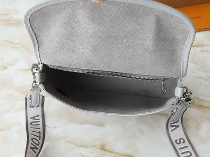 Louis Vuitton M14214 Diane