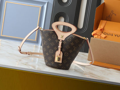 Louis Vuitton M14680 Rivage BB