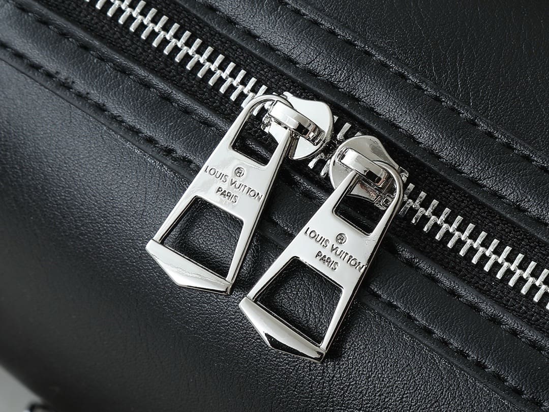 Louis Vuitton M12934 Speedy Cargo Vibe