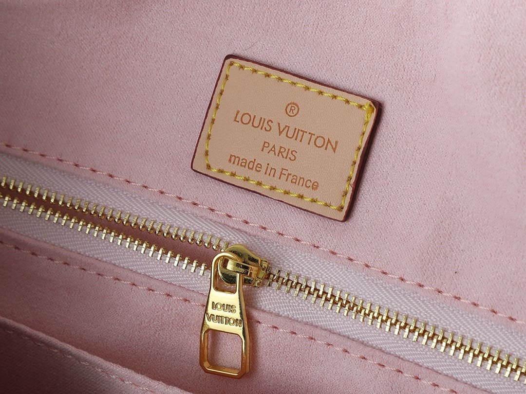 Louis Vuitton N00126 Slouchy MM