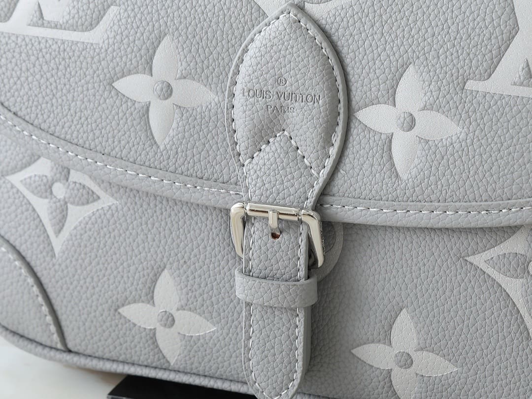 Louis Vuitton M14214 Diane
