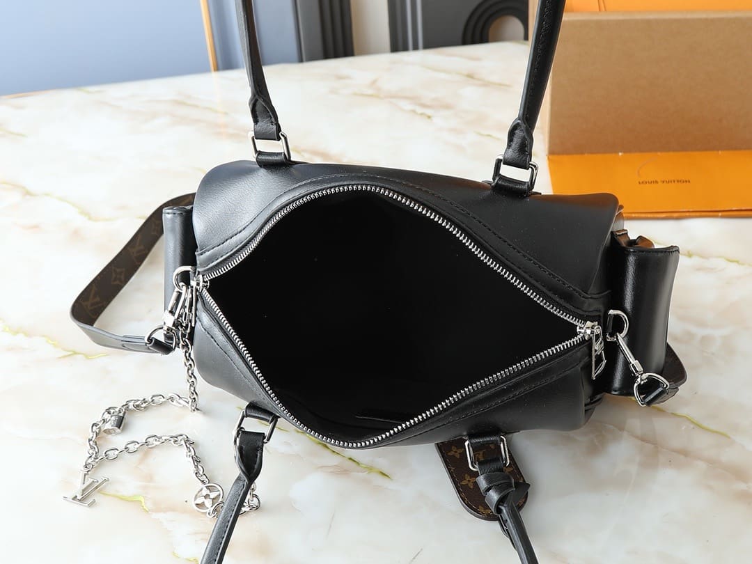 Louis Vuitton M12934 Speedy Cargo Vibe