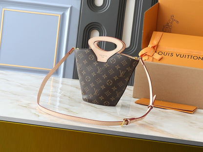 Louis Vuitton M14680 Rivage BB