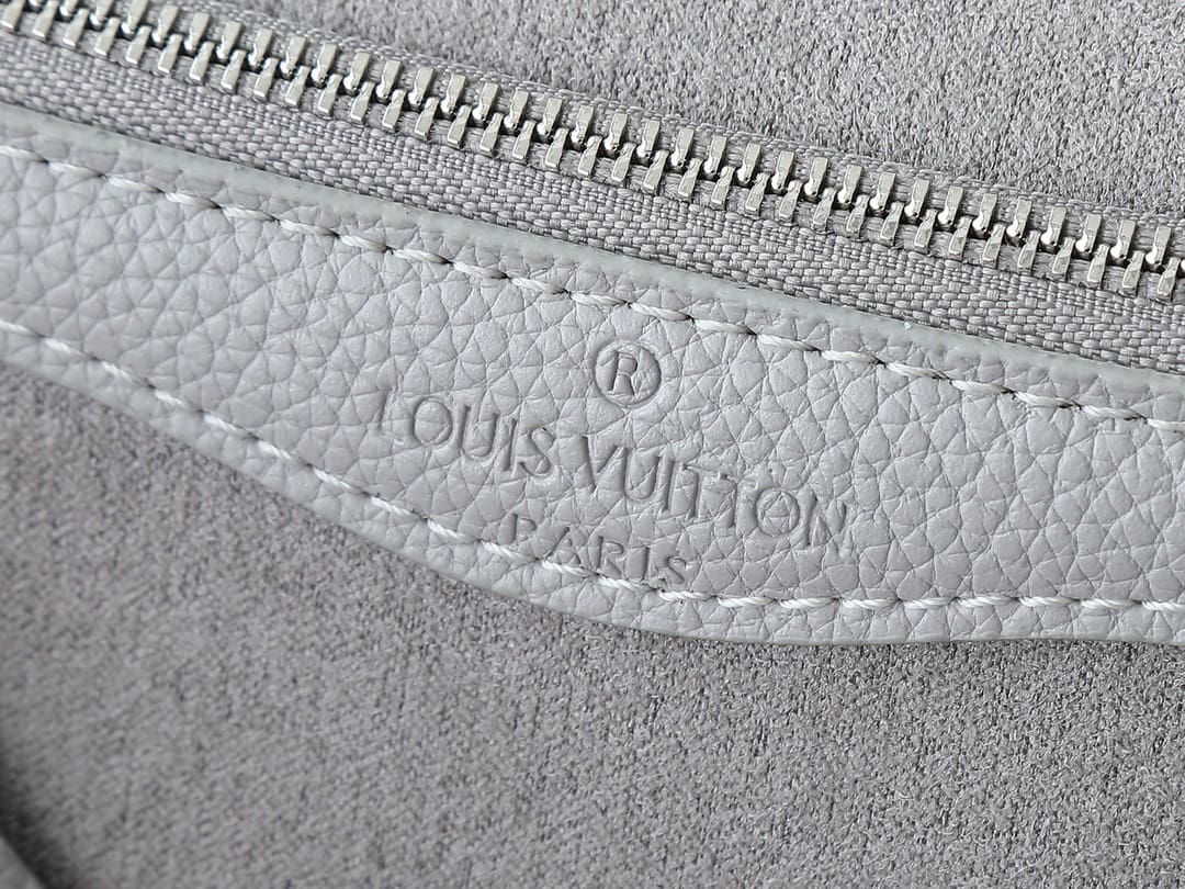 Louis Vuitton M14214 Diane
