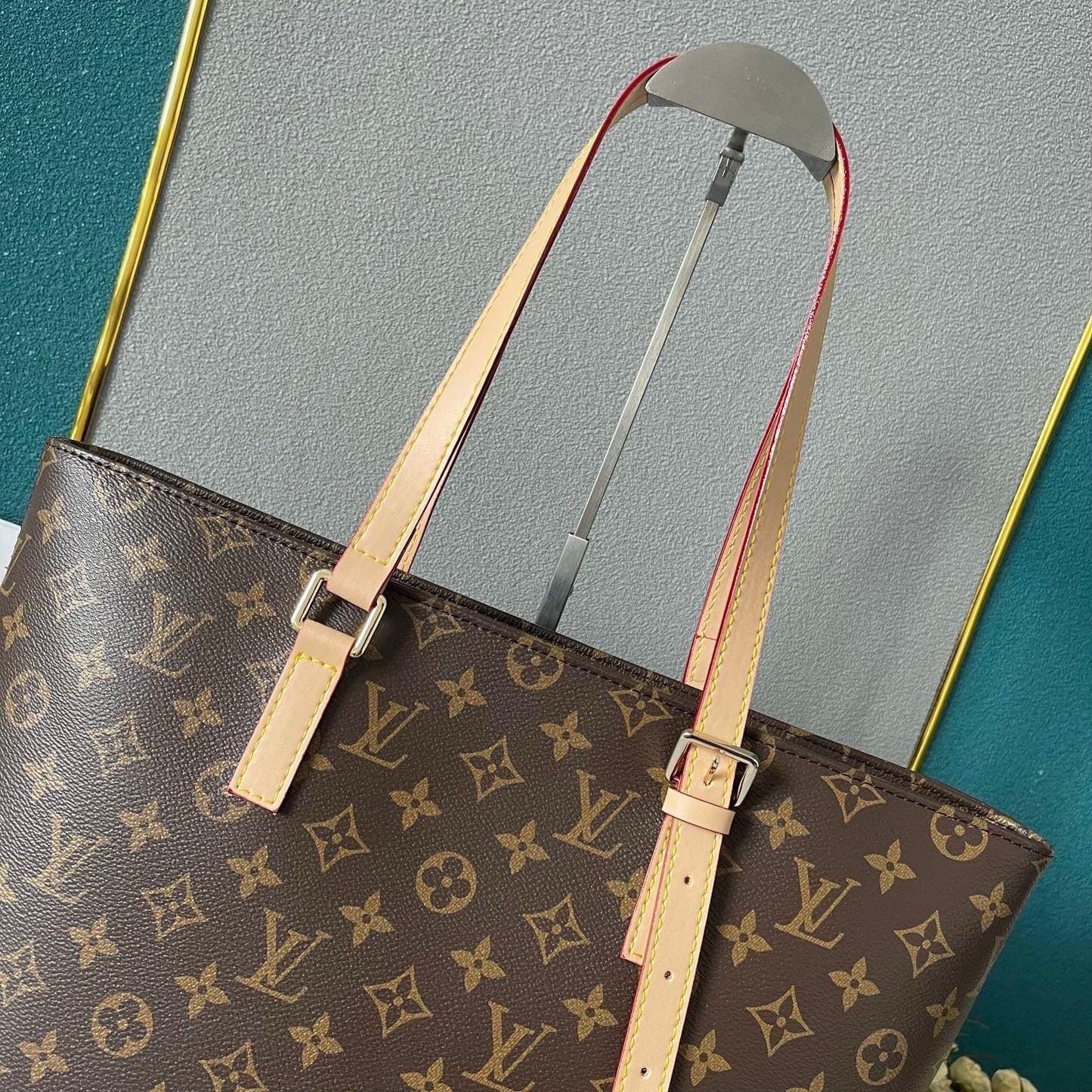 Louis Vuitton M47134 MEZZO