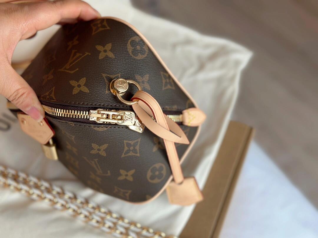 Louis Vuitton M47096 Just In Case