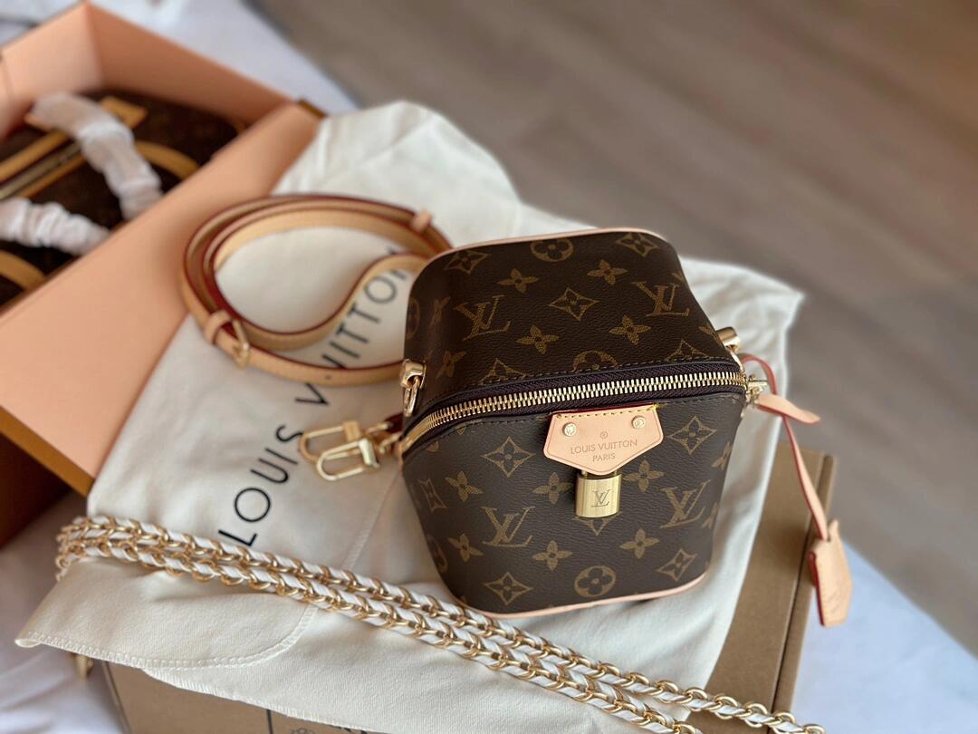 Louis Vuitton M47096 Just In Case