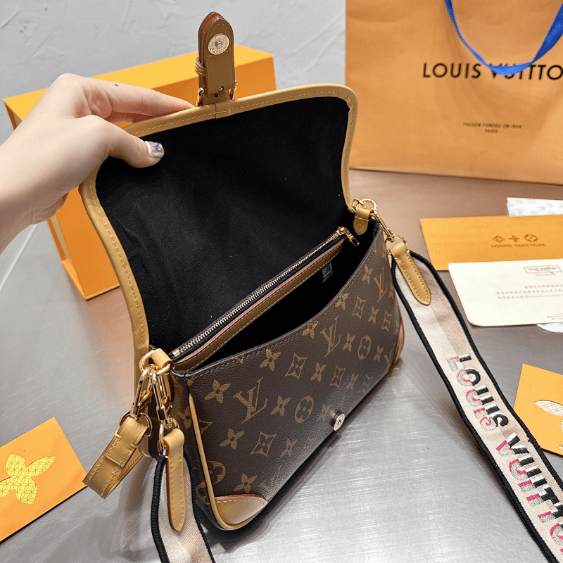 Louis Vuitton Diane M45985