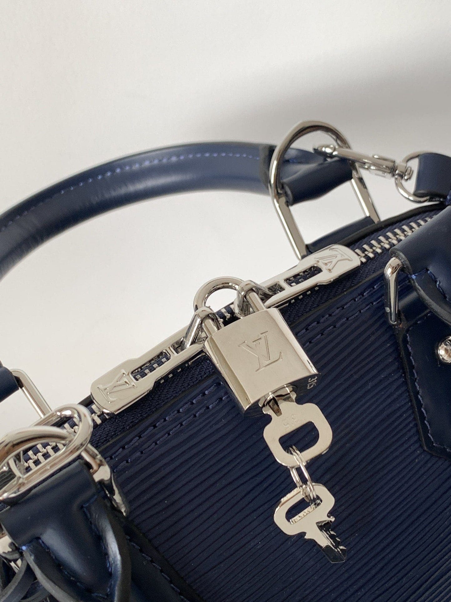 Louis Vuitton Alma BB M40855