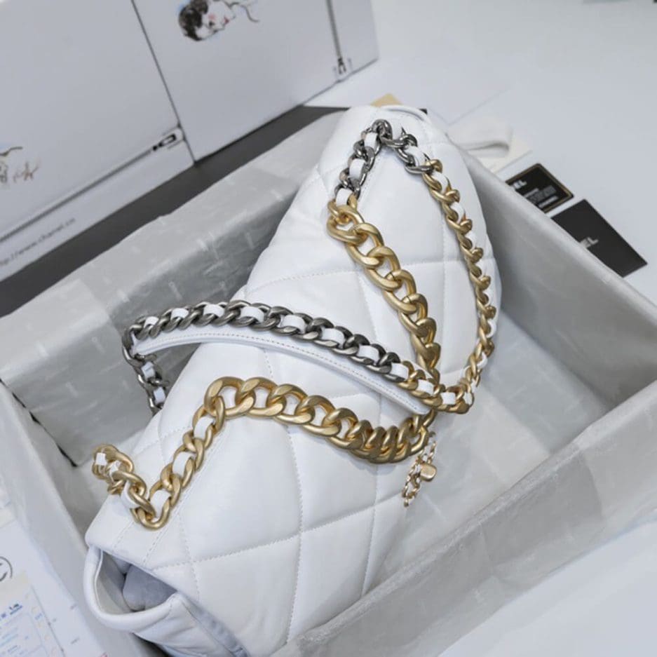 CHANEL 19 MAXI HANDBAG AS1162
