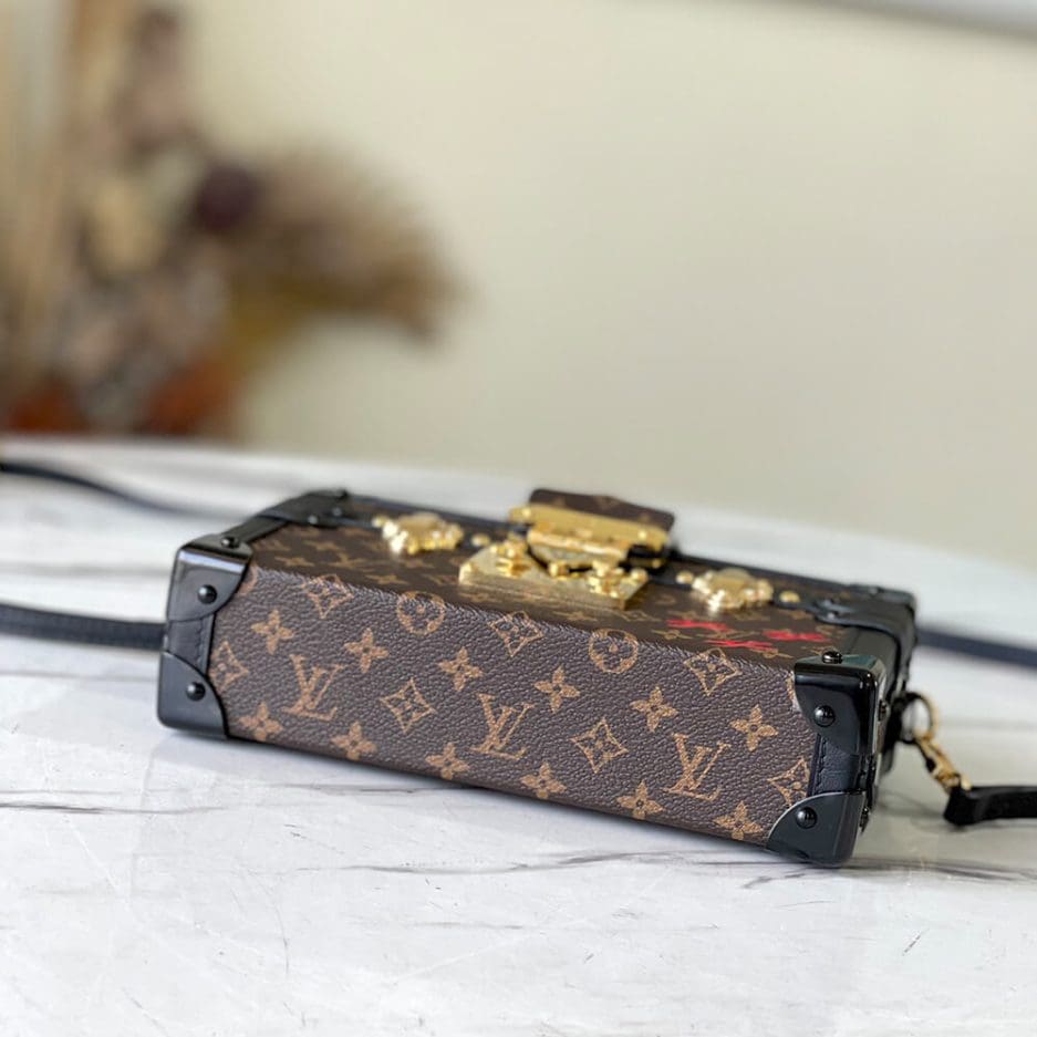 Louis Vuitton PETITE MALLE EAST WEST M45943
