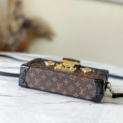 Louis Vuitton PETITE MALLE EAST WEST M45943