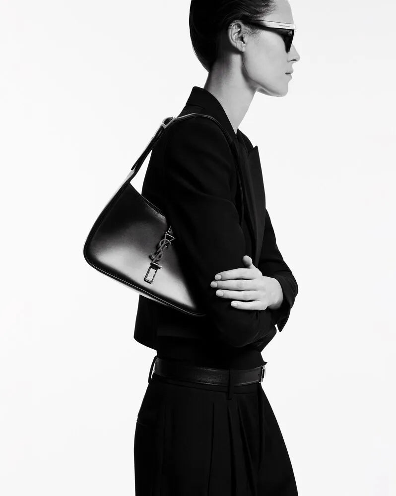 SAINT LAURENT LE 5 À 7 IN SMOOTH LEATHER