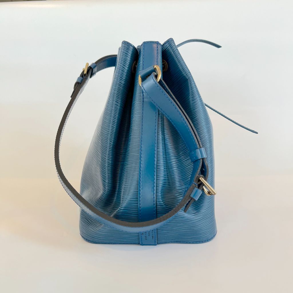Louis Vuitton Blue Epi Leather Petit Noe