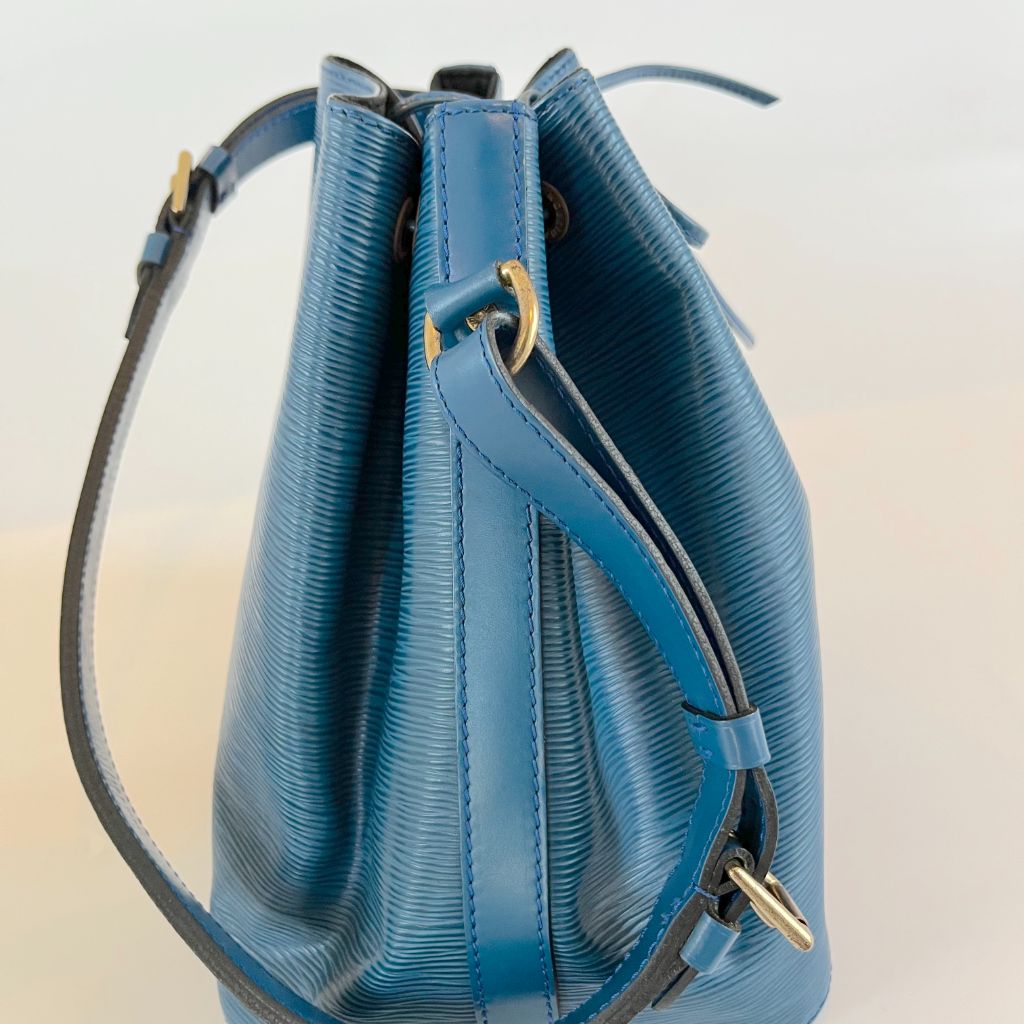 Louis Vuitton Blue Epi Leather Petit Noe