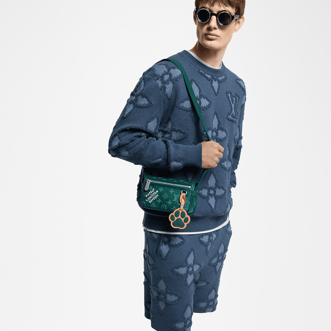 Louis Vuitton M12637 Bosphore Wearable Wallet