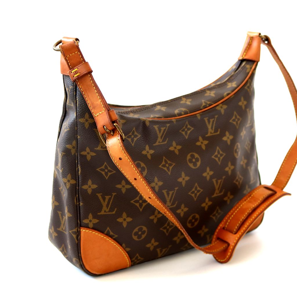 Louis Vuitton Boulogne 30 Shoulder Bag