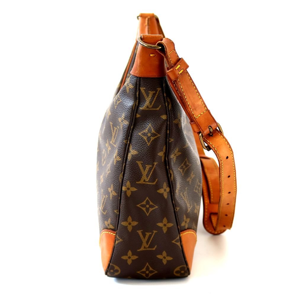Louis Vuitton Boulogne 30 Shoulder Bag