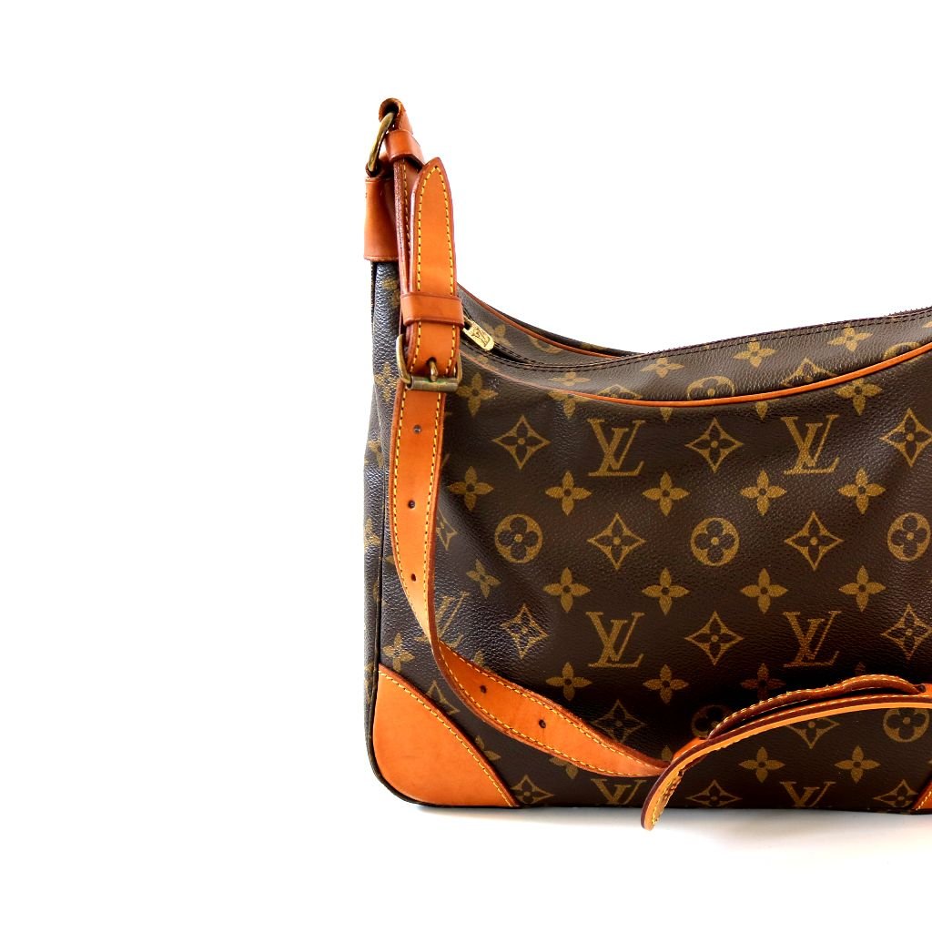 Louis Vuitton Boulogne 30 Shoulder Bag