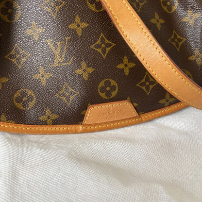Louis Vuitton Menilmontant MM Messenger Bag