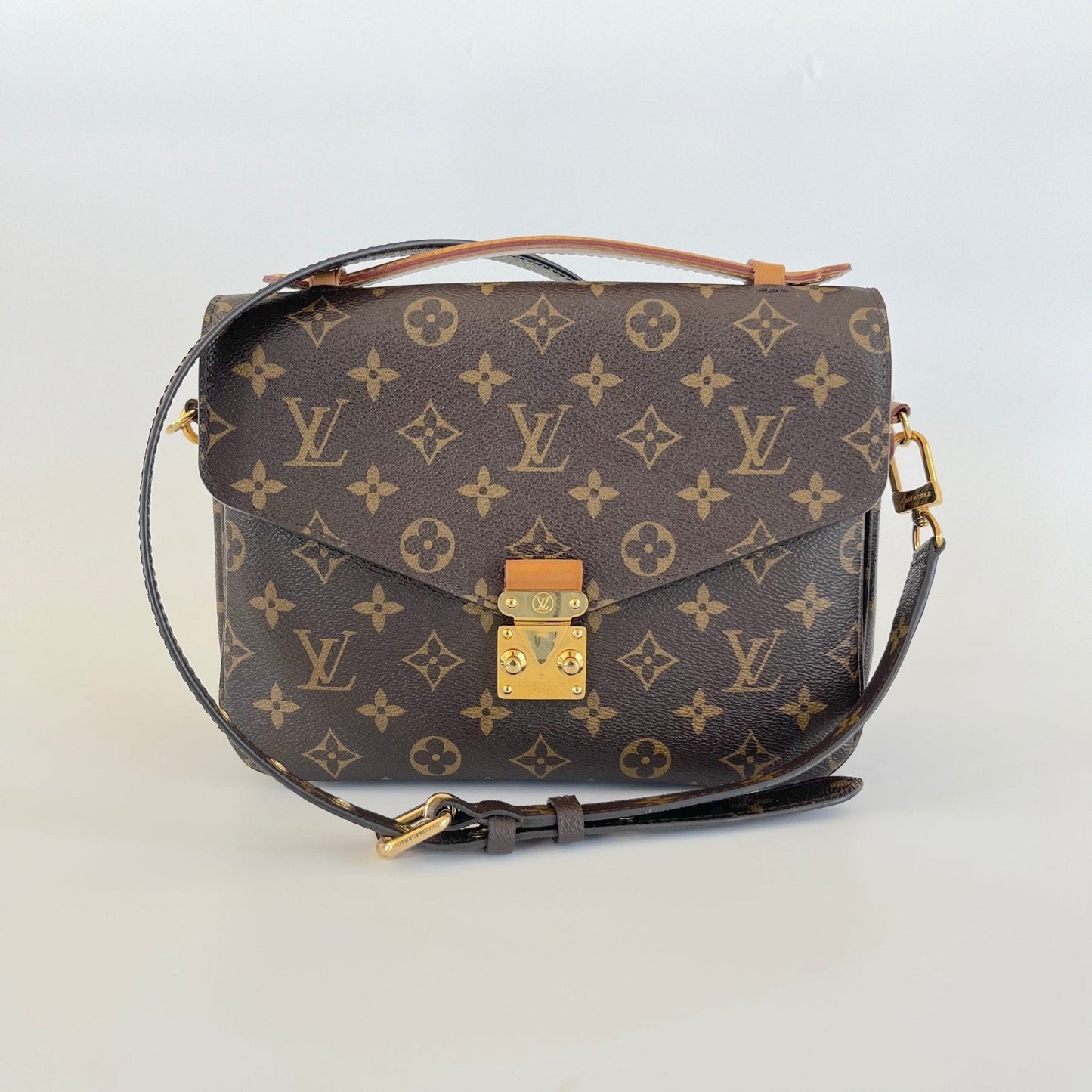 Louis Vuitton Monogram Canvas Pochette Metis Bag