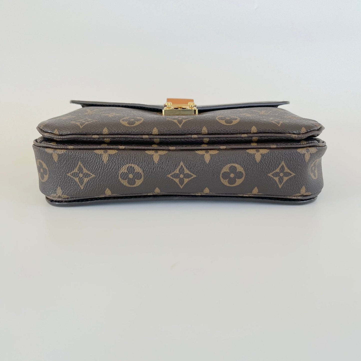 Louis Vuitton Monogram Canvas Pochette Metis Bag