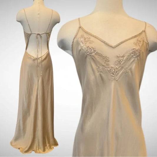 Champagne Victorian Style Exquisite Floral Embroidery Beading Spaghetti Strap Backless Long Satin Ball Gown Evening Dress Party Dress gh3924