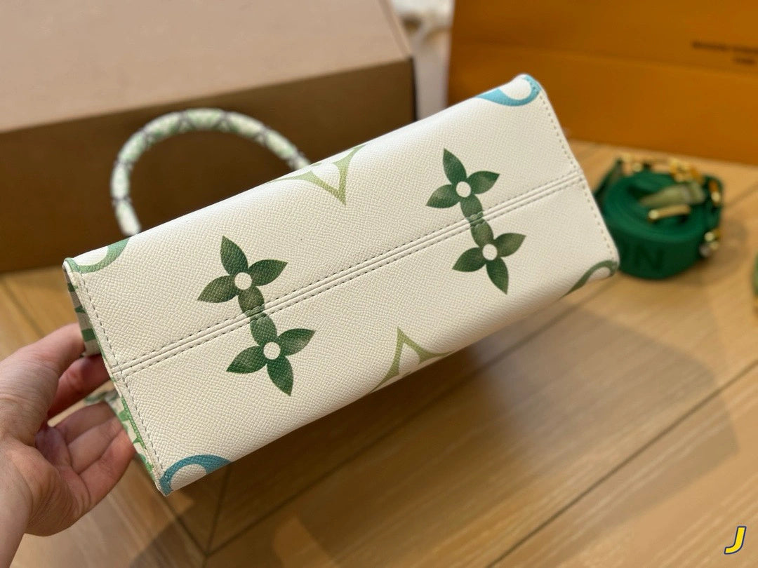 Louis Vuitton OnTheGo PM M24079