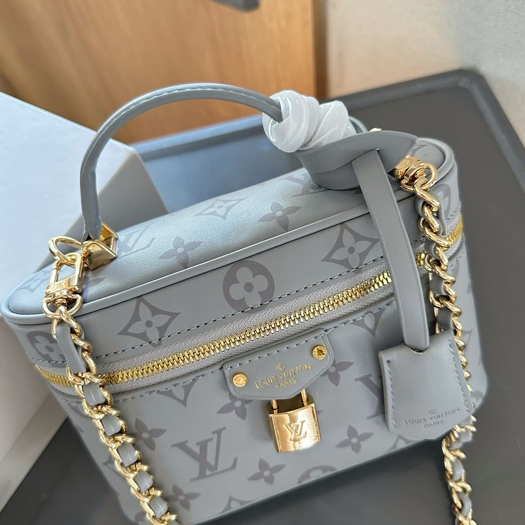 Louis Vuitton M12427 Vanity Chain Pouch