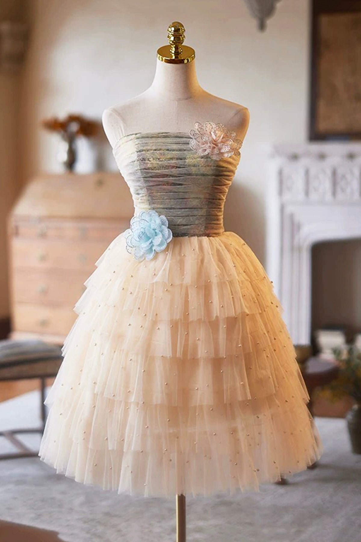 Lovely Tulle Pearl Short Prom Dress, A-Line Strapless Evening Party Dress