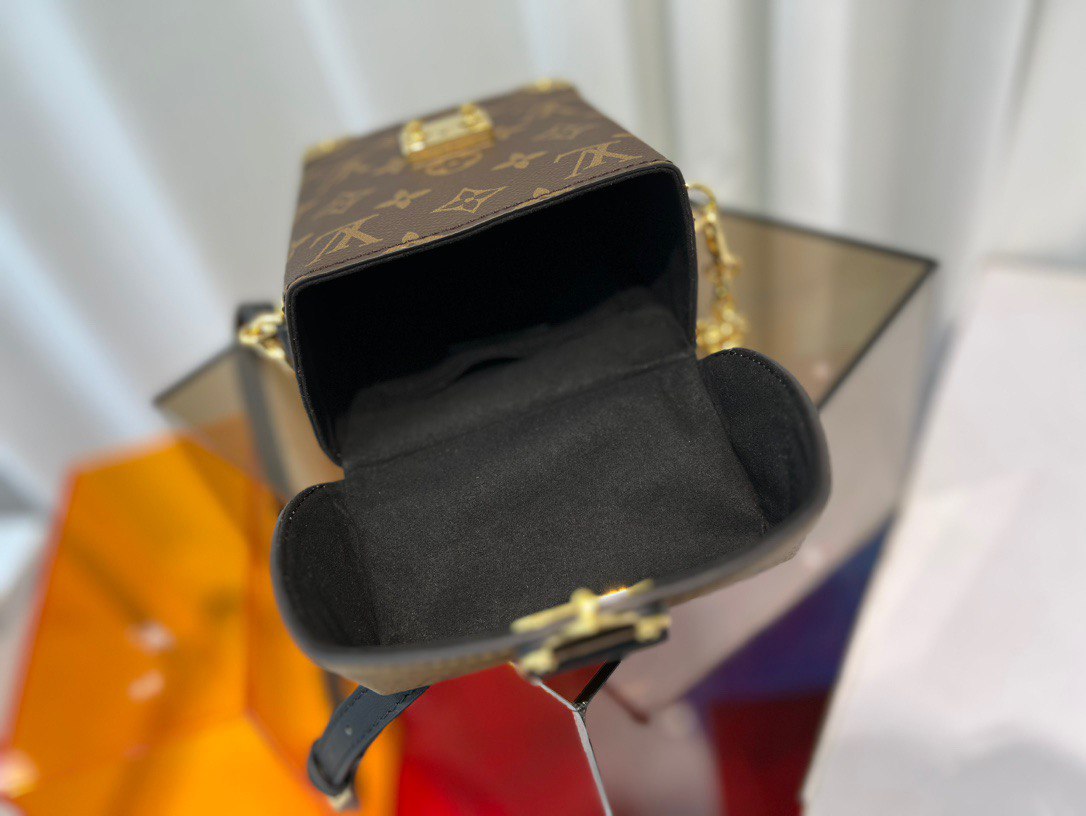 Louis Vuitton Camera Box