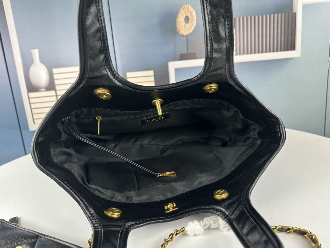 Chanel Tote Bag