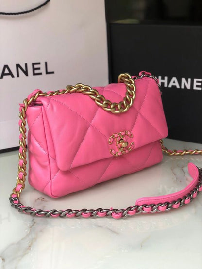 CHANEL Matelasse 19 Chain Shoulder