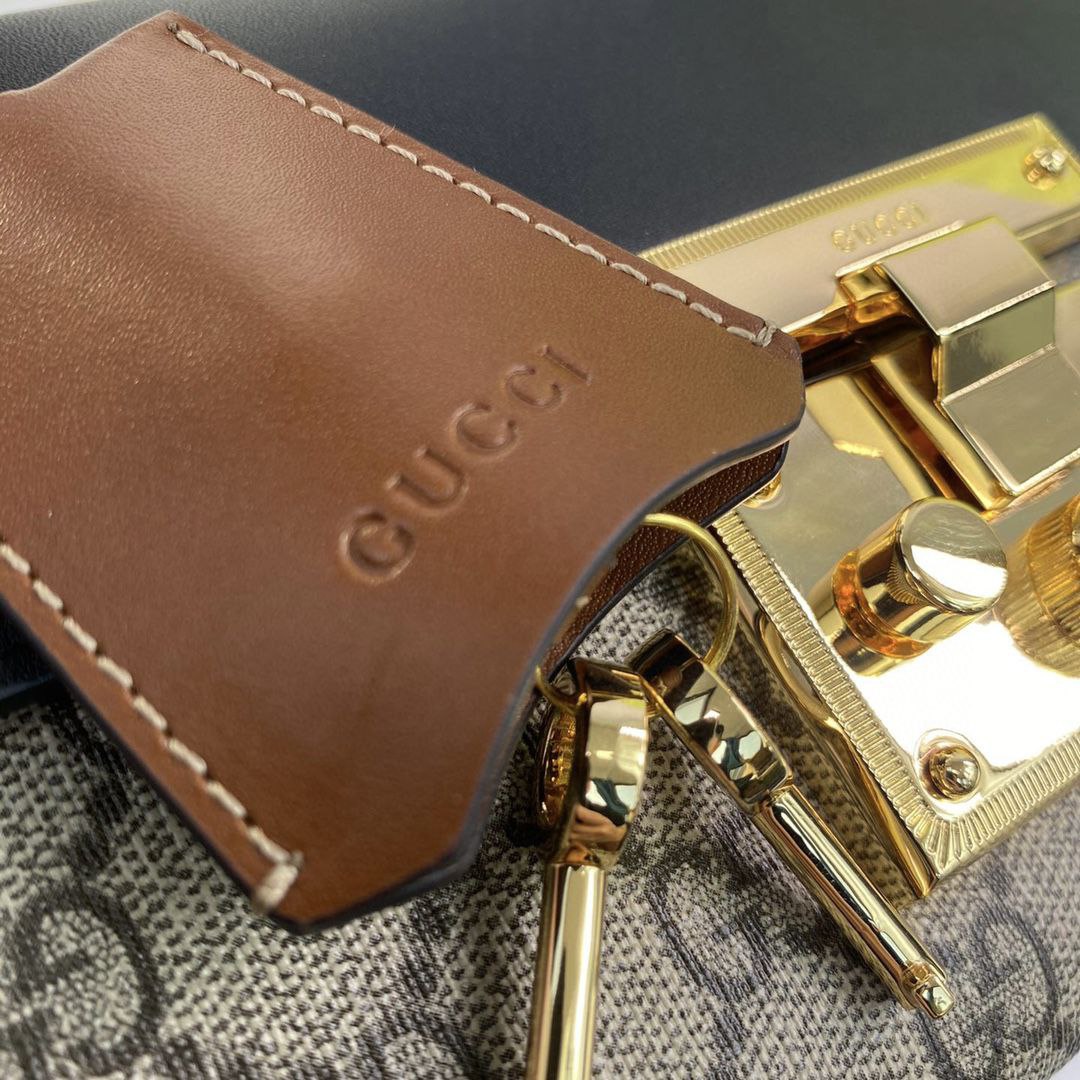 Gucci Padlock Small GG