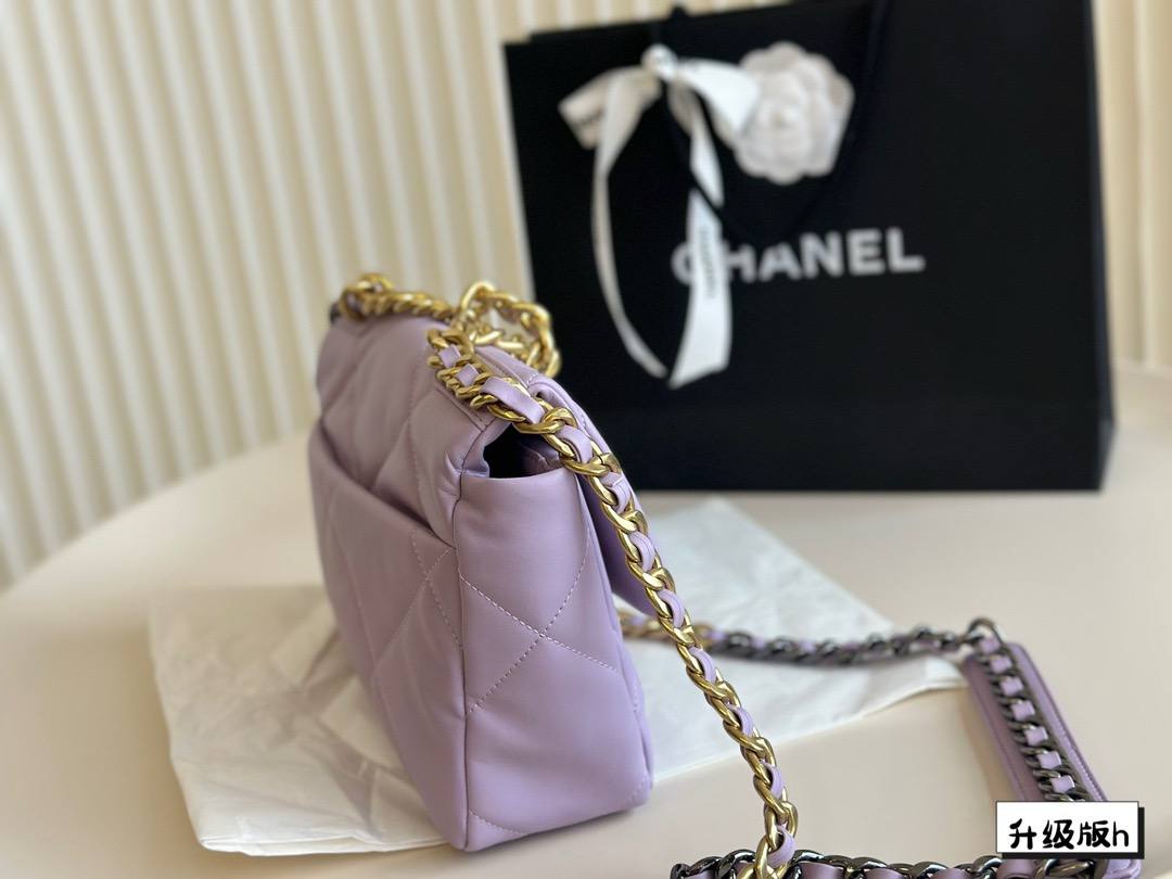 Chanel 19 Flap Quilted Medium