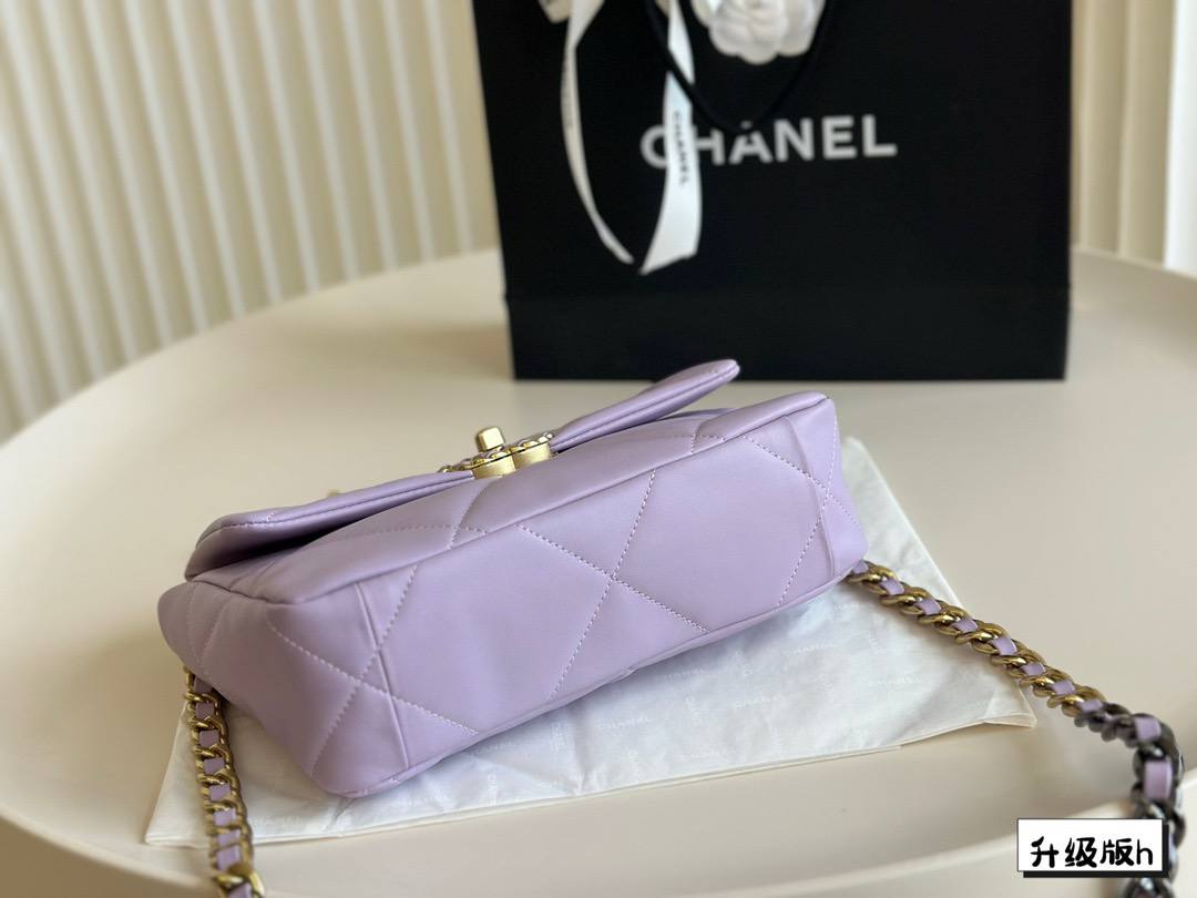Chanel 19 Flap Quilted Medium