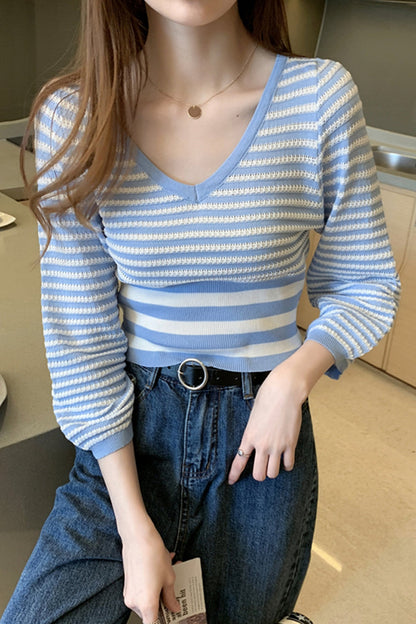 Cute v-neck striped knit top  309