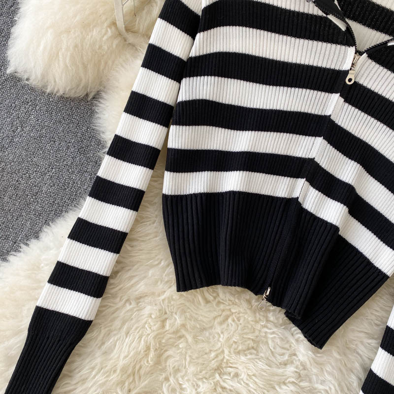 Simple striped long-sleeved hooded sweater short top  254
