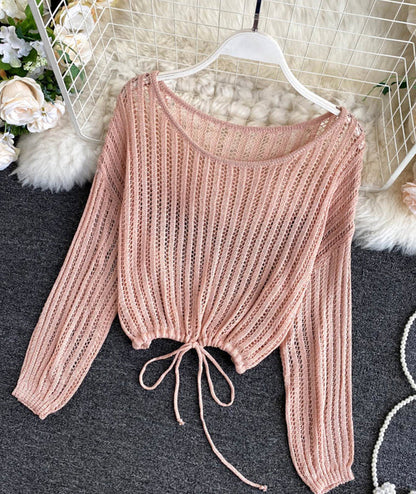 Thin cut-out knitted top  371