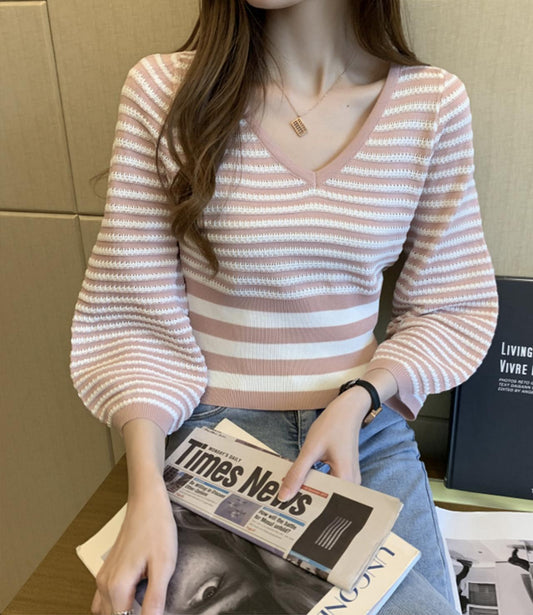 Cute v-neck striped knit top  309