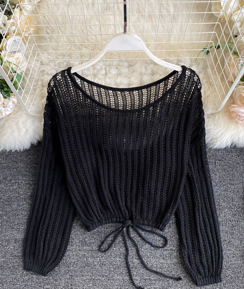 Thin cut-out knitted top  371