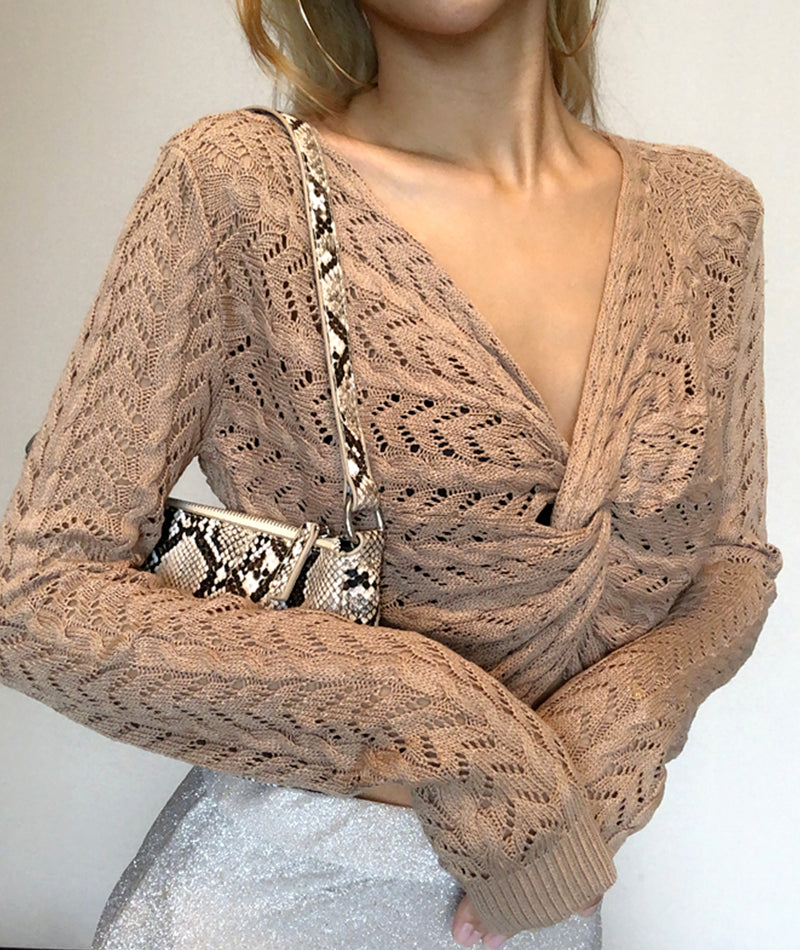 Fashionable v-neck cross cutout knitted top  112