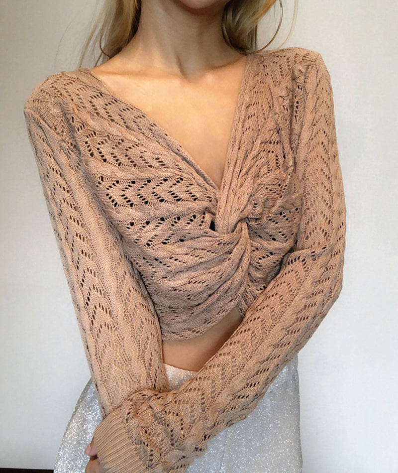 Fashionable v-neck cross cutout knitted top  112